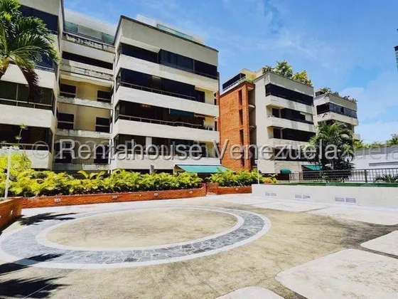 Hermoso Y Amplio Apartamento En Alquiler. Urb. La Castellana.
