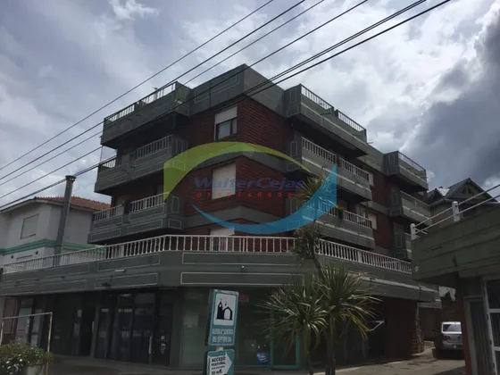 Departamento 3 Ambientes C/cochera 3° Piso Por Escalera Sobre Avenida 3