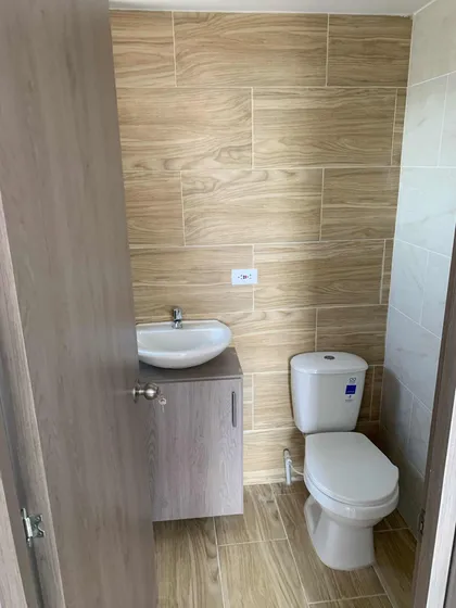 Arriendo Apartamento De 2 Habitaciones, Dos Baños.