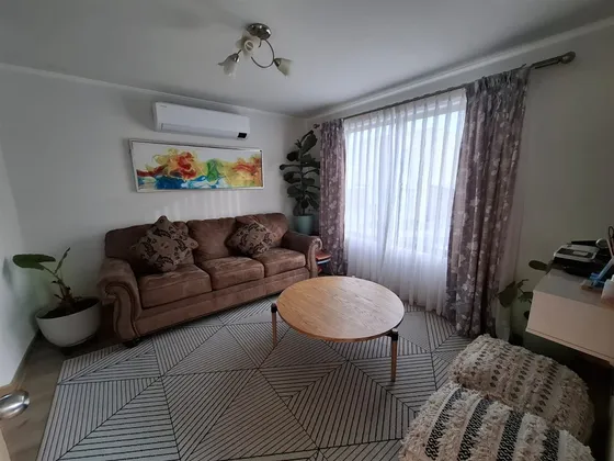 Hermosa Casa En Arriendo De 3 Dorm. En Villa Alemana