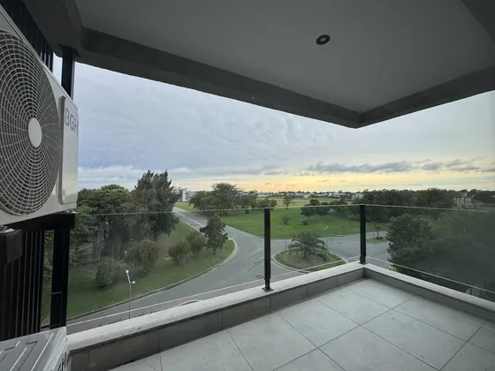 Departamento En  Spring, Con Cochera - Greenville Polo And Resort