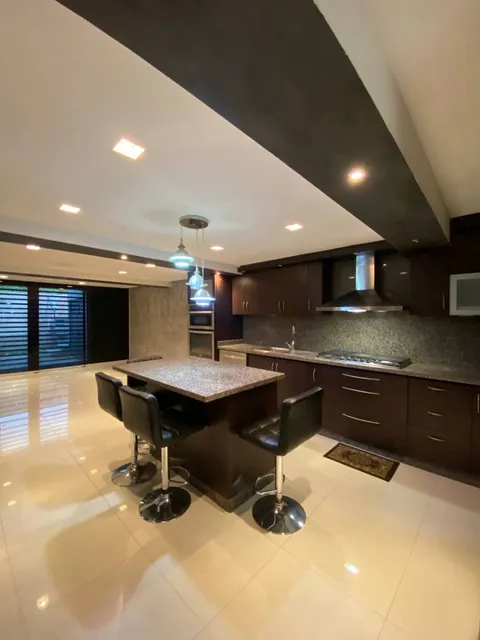 Town House En Res. Isla De Ave, San Diego Estado Carabobo. Luisa Mezones Vende.
