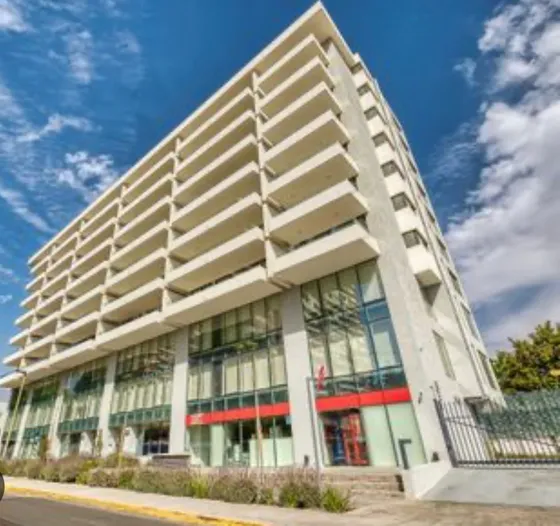 Arriendo Local Comercia, A Pasos Mall Alto Las Condes.