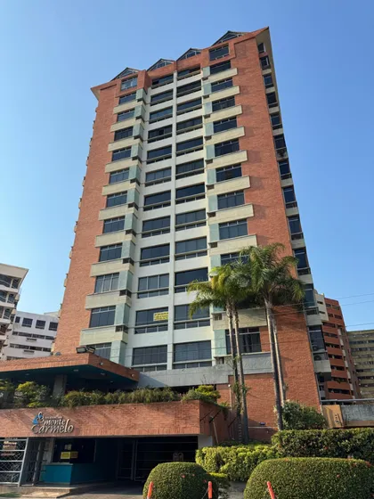 Alquiler Apartamento En Resd. Monte Carmelo Mañongo Ec-rm