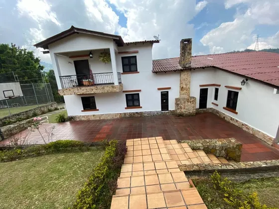 La Elvira, San Miguel, 3.000 M2, En Venta.
