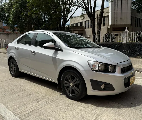 Chevrolet Sonic 1.6 Lt 5 P Mecánica