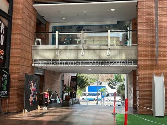 Local Comercial En Venta En Plaza Las Americas Cod. 25-24224 Lm 
