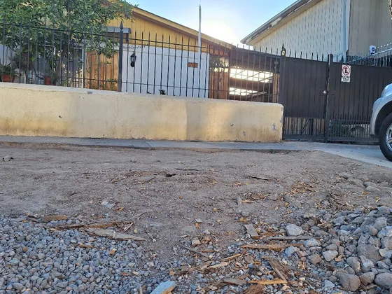 Pudahuel, Los Ediles Se Vende Casa