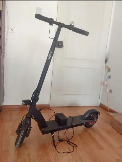 Scooter Eléctrico Negro Aima
