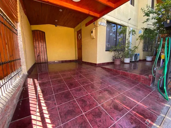 Se Vende Casa En Ciudad Satélite En Maipú  (91880)