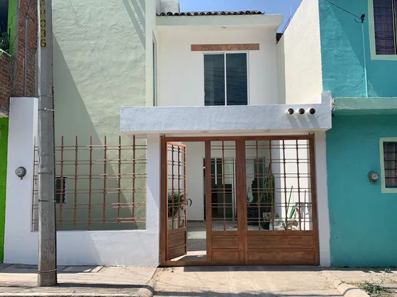 Casa En Venta En Col. Eduardo Ruiz