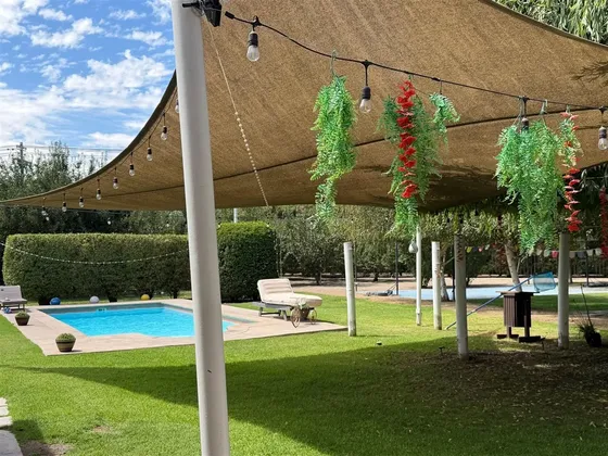 Casa En Arriendo De 5 Dorm. En Colina