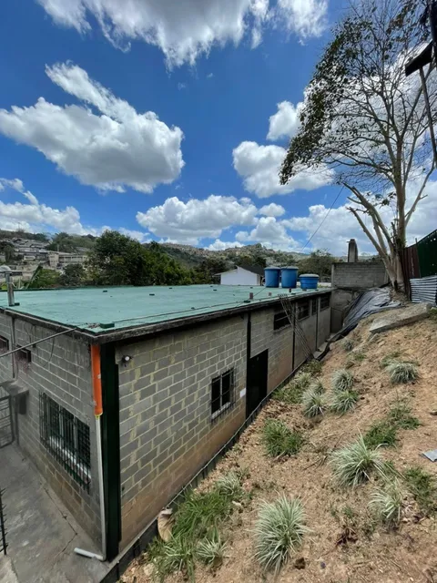 Se Vende Para Taller De Herreria/ Galpon /tapiceria/taller  Costura/ Para Vivienda Deposito Sector Guaicoco Wsuarez