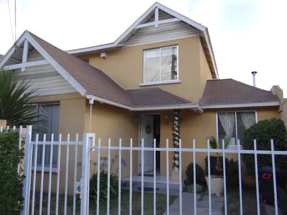 Se Vende Excelente Propiedad En Faldeos De La Viña, Pte Alto