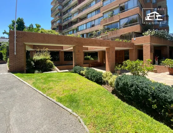 Excelente Departamento, Vista Despejada. Alto Las Condes.