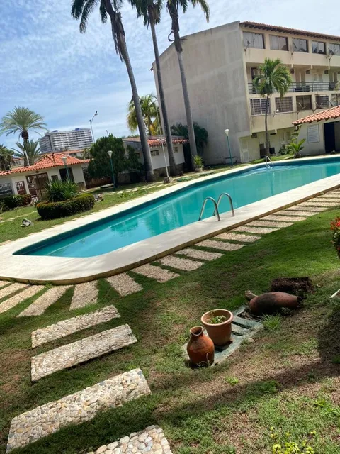 Apartamento En Conjunto Residencial Kristal Park, Urb. Costa Azul, Ic-00329
