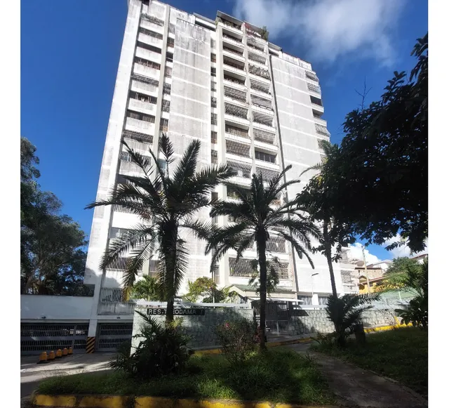 Best House Vende Apartamento En El Edificio Theodama, Los Nuevos Teques.
