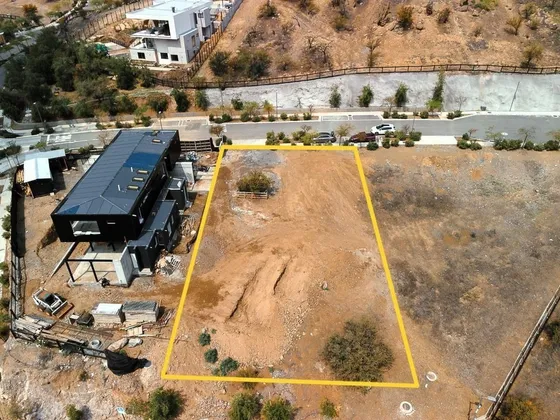 Exclusivo Terreno En Condominio Privado Los Trapenses