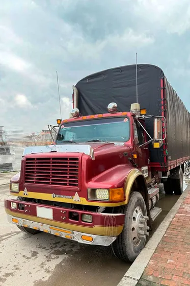 International 4700 Camión Estacas Modelo 1995