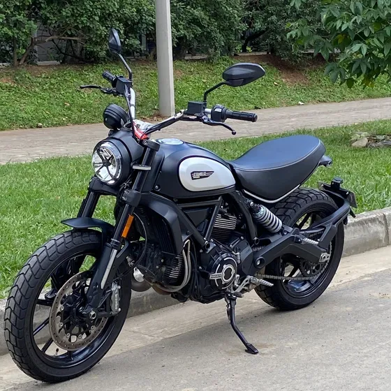 Ducati Scrambler 800 Dark