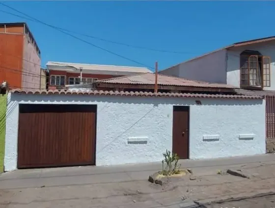 Casa Para Inversión Posee 6 Departamentos En Playa Brava