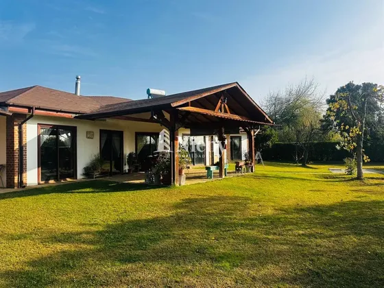 Casa En Venta De 4 Dorm. En Olivar