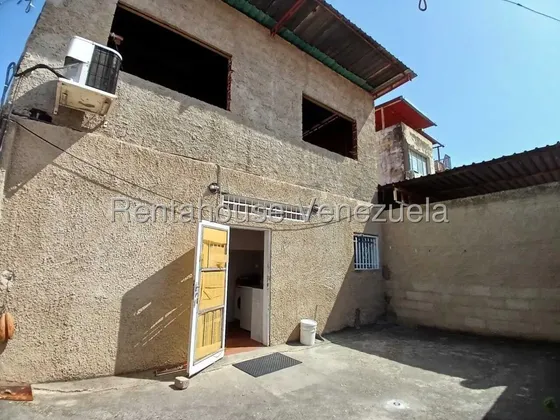 Propiedad Mixta En Venta En La Bolivar En La Victoria Aragua 26-14861 Irrr