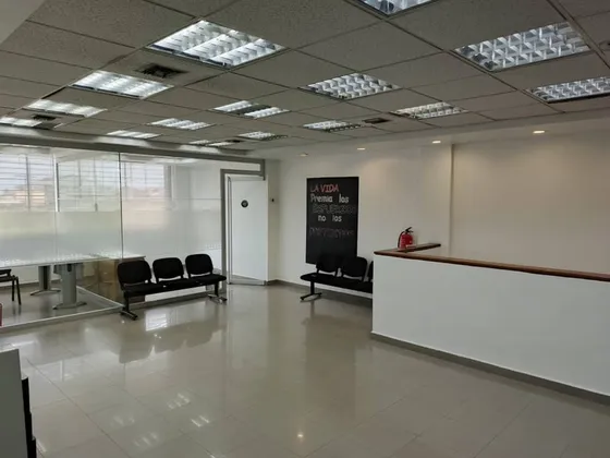 Oficina Empresarial En Alquiler. Prolongación Av. Michelena.ar Solo Clientes