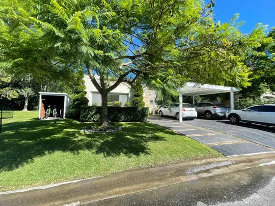 Casa En Venta En Barrio Privado El Aromo Con Pileta Apto Credito