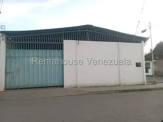 Galpon En Alquiler En Barquismeto Zona San Franciscisco Codigo 2 6 1 1 1 2 0 Mildred Galpón Comercial De 210mtrs A Pie De Calle En La Carrera 2 De San Francisco Con Calle 3 Y 4. Ideal Para Carpintería