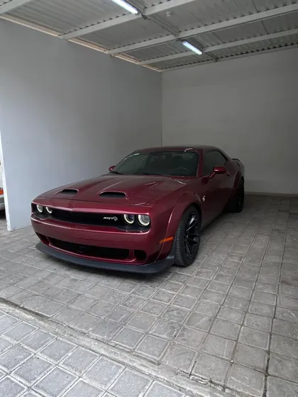 Dodge Challenger 6.2 Srt Hellc At