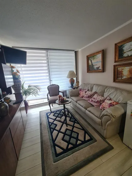 Departamento En Venta Amoblado De 2 Dorm. En Concón