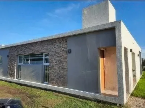 Casa En Venta - 2 Dormitorios 2 Baños - 400mts2 - Miramar