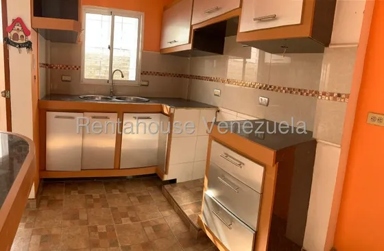 Erika Armeya Vende, Casa En La Piedad Norte De Cabudare. Flex: 25-20540