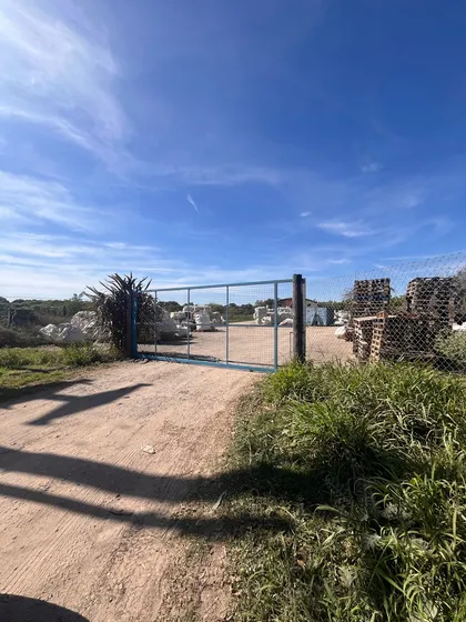 ¡oportunidad Única, Galpon En Zona Industrial De Alta Demanda!