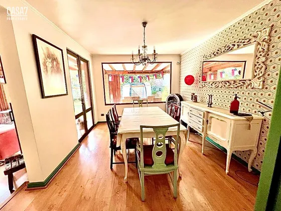 Casa En Venta De 4 Dorm. En Las Condes