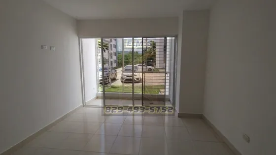 Primer Nivel En Villa Verde Después Del Residencial Allegro 