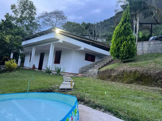 Casa Campestre En Material  , 2habitaciones,1 Baño,parqueo