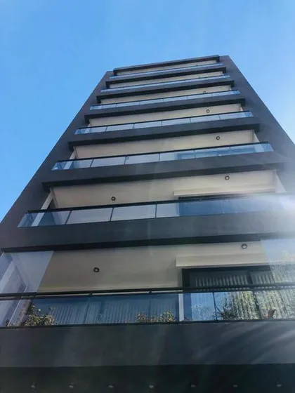 Oportunidad - Vta Dta - 2 Amb  Con Patio Y Cochera - Escalada Centro