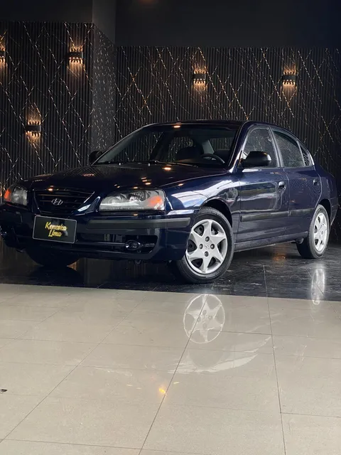 Hyundai Elantra 4x2