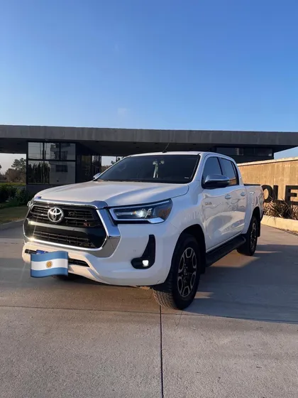 Toyota Hilux 2.8 Cd Srv 177cv 4x4 At