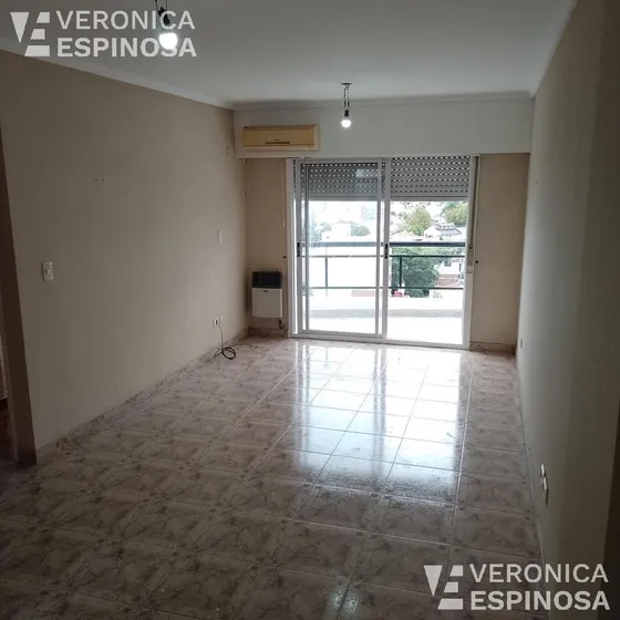 Departamento En Alquiler - Moron Sur 55mt2 Con Cocina Y Lavadero Separado