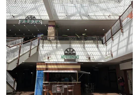 Vendo Local Comercial 16m2 Galeria Prados Del Este 9716