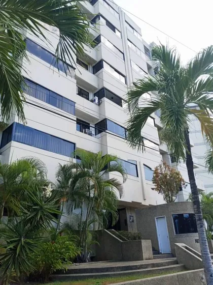Venta Apto Tipo Estudio, Actualizado, Fresco Y Cómodo  En Av. La Playa (caraballeda)
