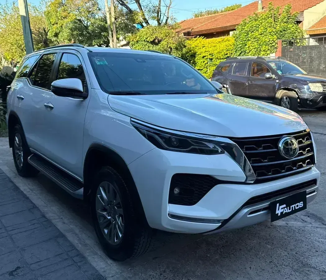 Toyota Hilux SW4 2.8 Srx 177cv 4x4 7as At