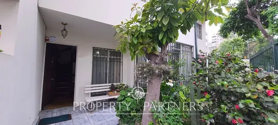 Casa En Barrio Residencial
