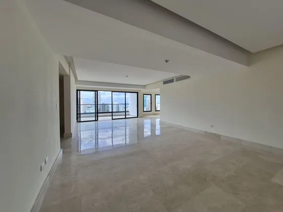 Apartamento En Naco, Santo Domingo, 3 Hab, Impresionante Vista Parcial Al Mar
