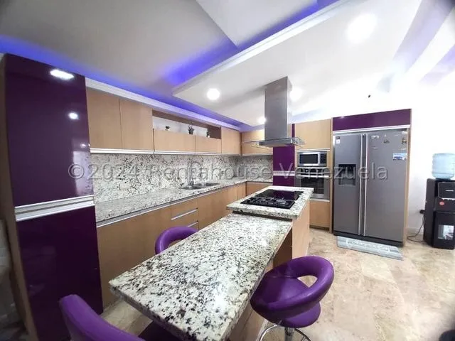 Zulay González Vende Hermosa Casa Amoblada En Barquisimeto Las Trinitarias Código 25-5774 