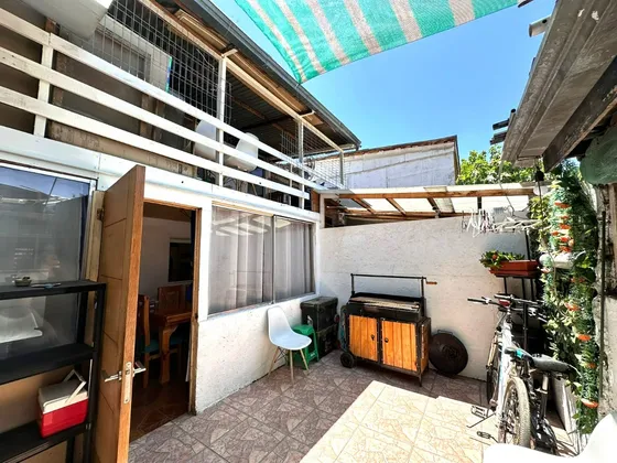 Vende 2 Casas En 1 Total 5d Y 2b Recoleta Casa En Venta