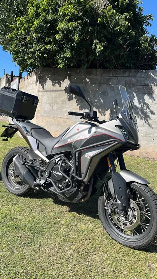 Moto Morini X-cape